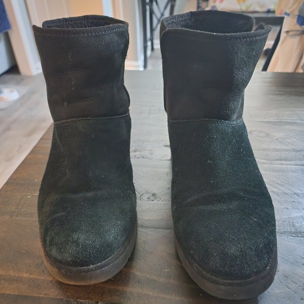 Ugg Kristen Boots Black Suede Wedge Slip On Short Ankle Bootie Size 10- 1012497